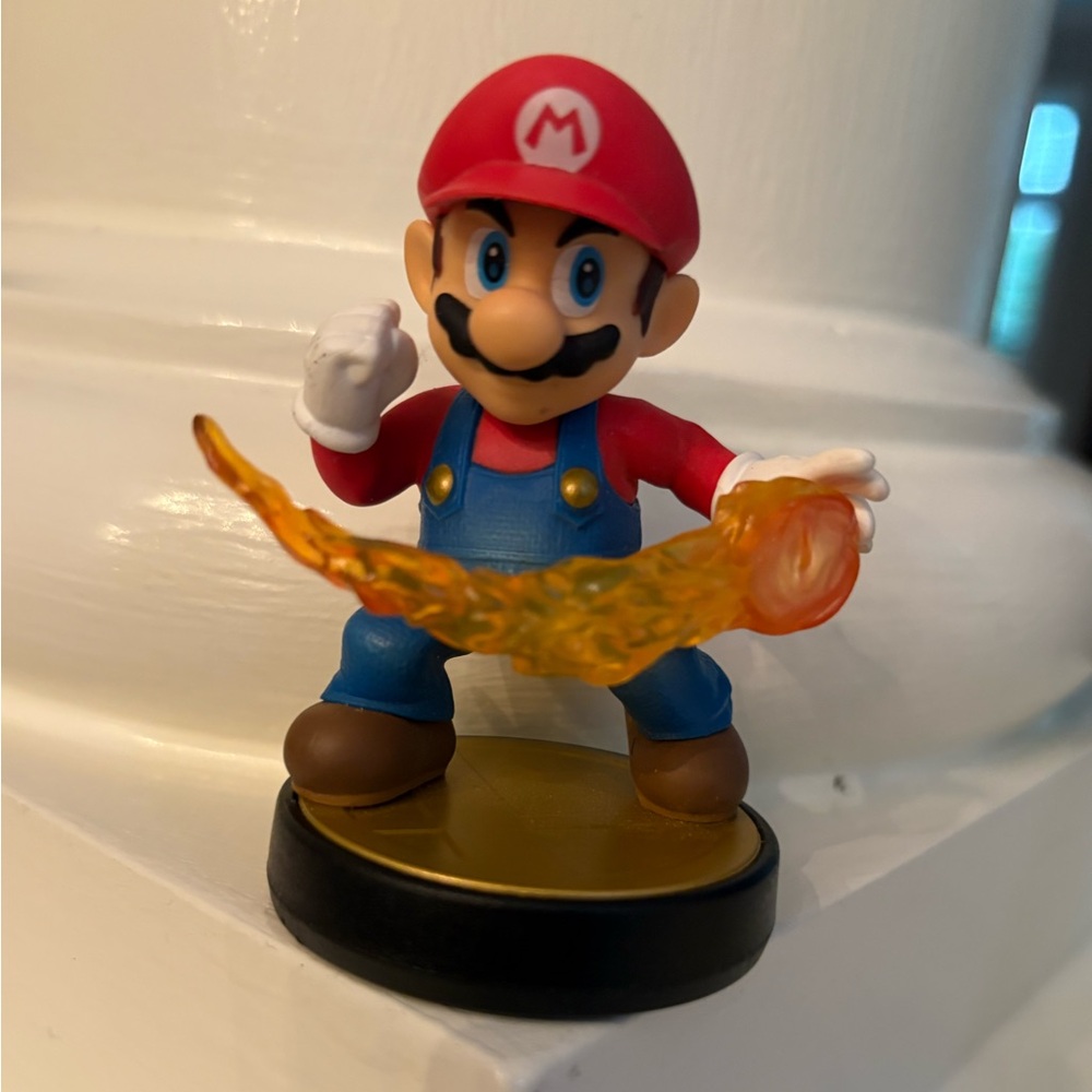 Mario Figurine with Fireball Accent